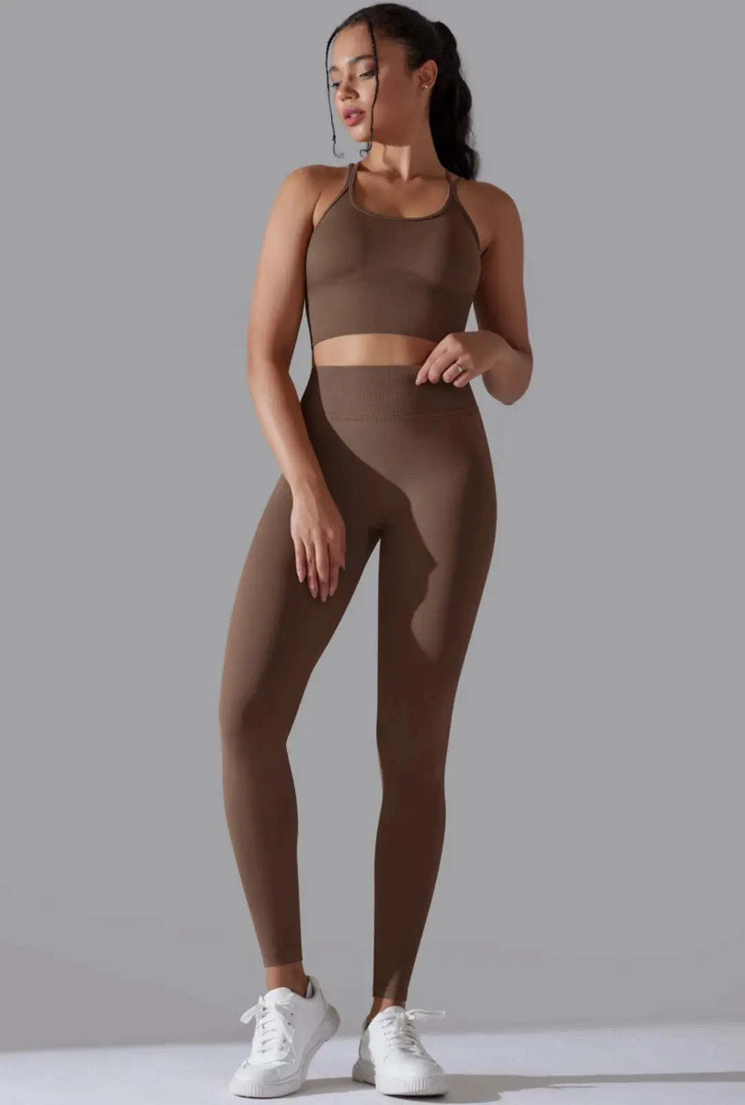 Ensemble sport femme élégant et performant